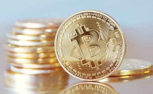 Что было с ценой биткоина за последние 10 лет в Рождество