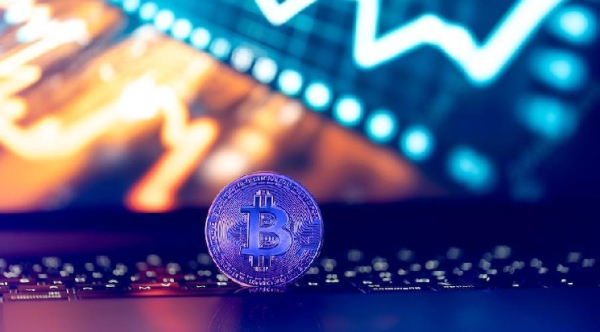 Компании с крипторезервами биткоина и эфира начали терпеть убытки