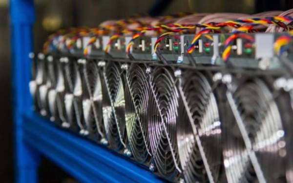 Сложность майнинга биткоина обвалилась на 11%